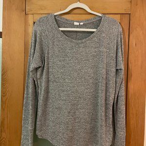 Heather Grey GAP Top!